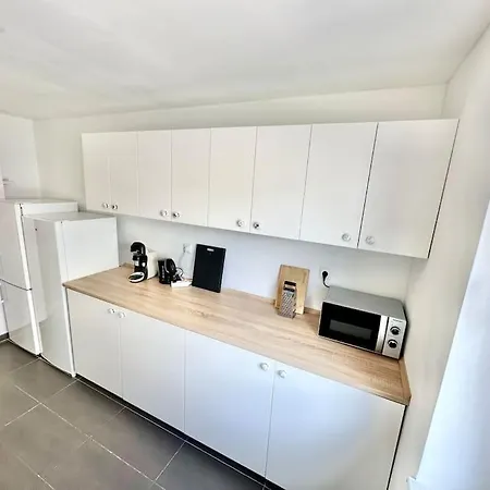Apartment Ailiv Mega Place 20 *