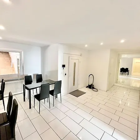 Ailiv Mega Place 20 *